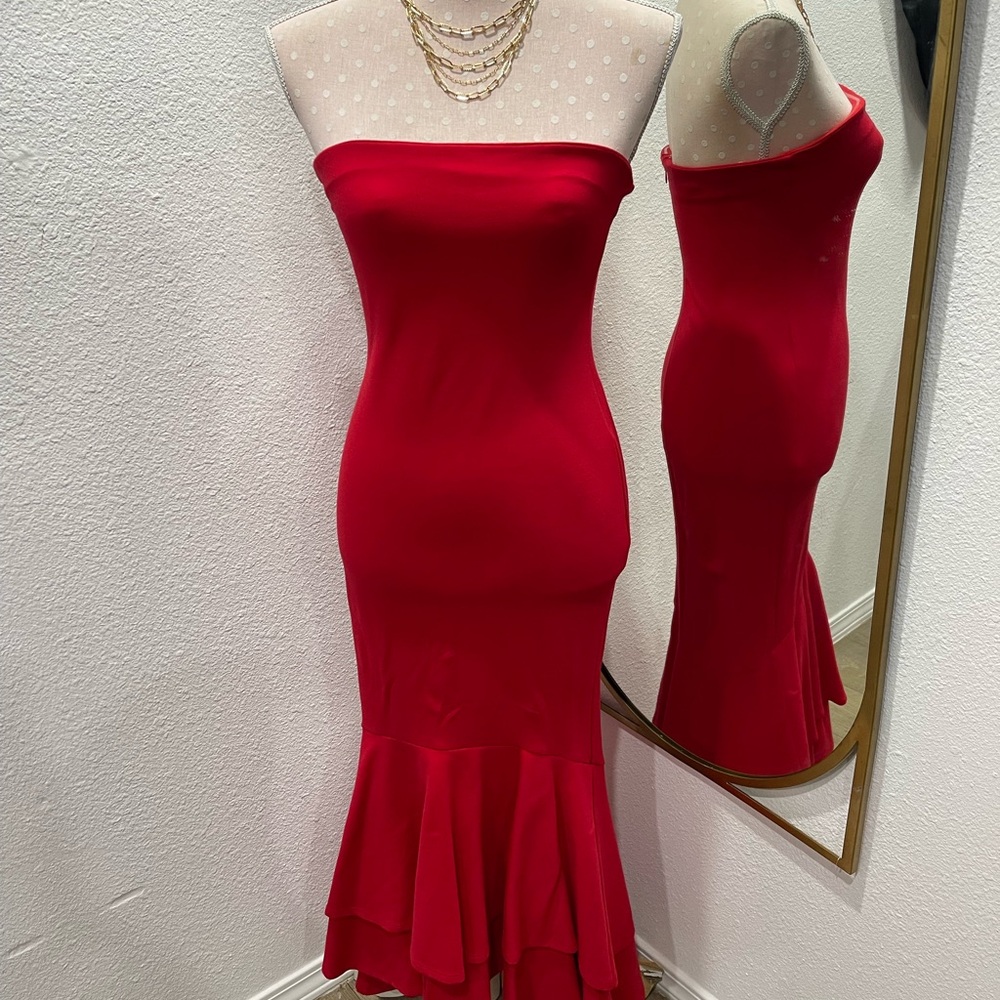 Revolve 
Lovers + Friends Dress - Picture 4 of 6